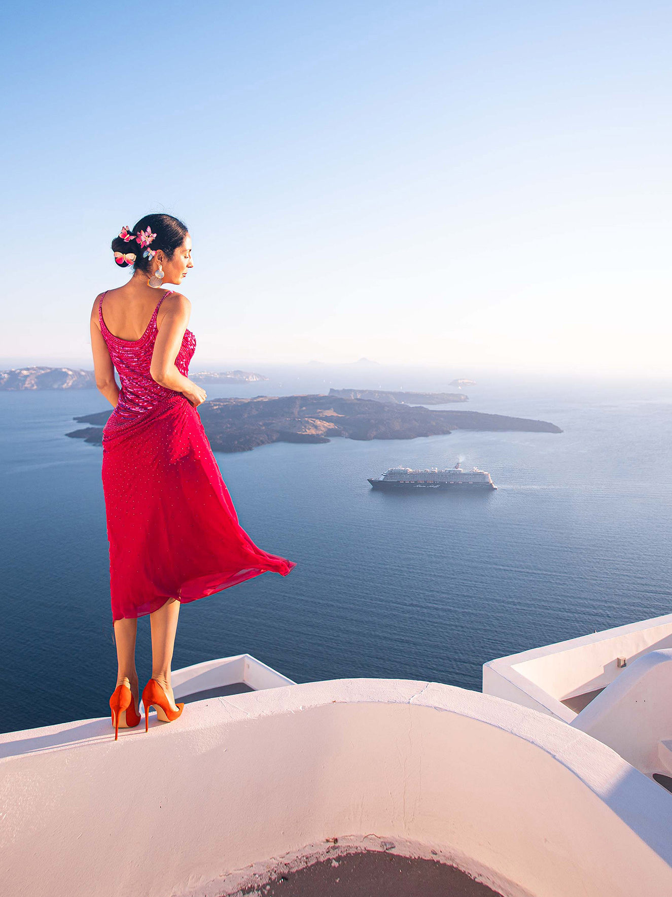 Imerovigli Santorini in Greece, with Anna Myrha from Travel to a fairytale