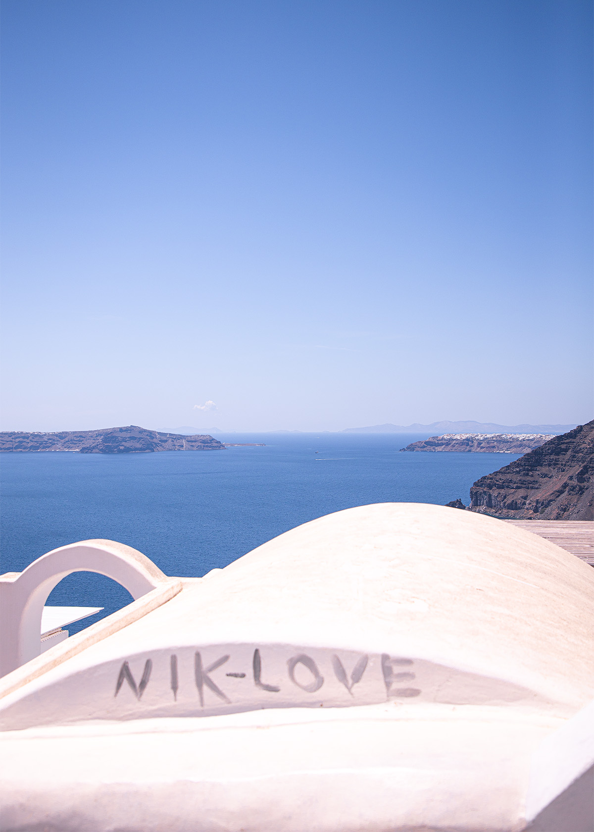 Santorini rooftop views from Fira, by Anna Myrha